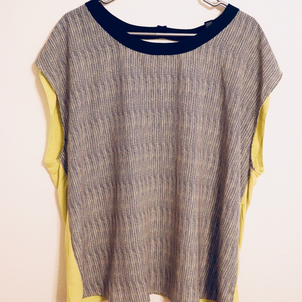 NWOT Forever 21 Plus Size Round Neck Blouse